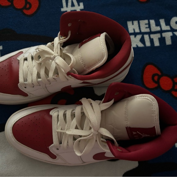 Men’s Jordan’s size 10 - Picture 4 of 6